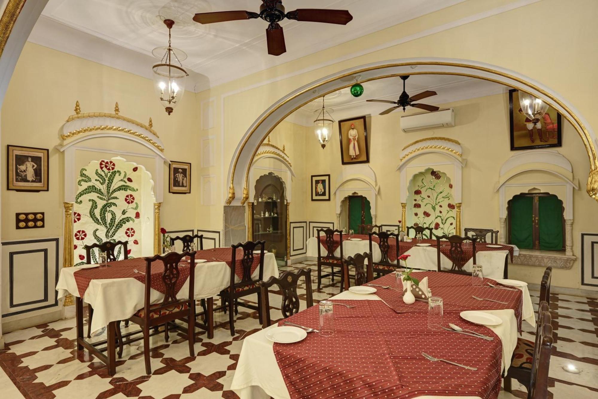 Shahpura Haveli Hotel Buitenkant foto